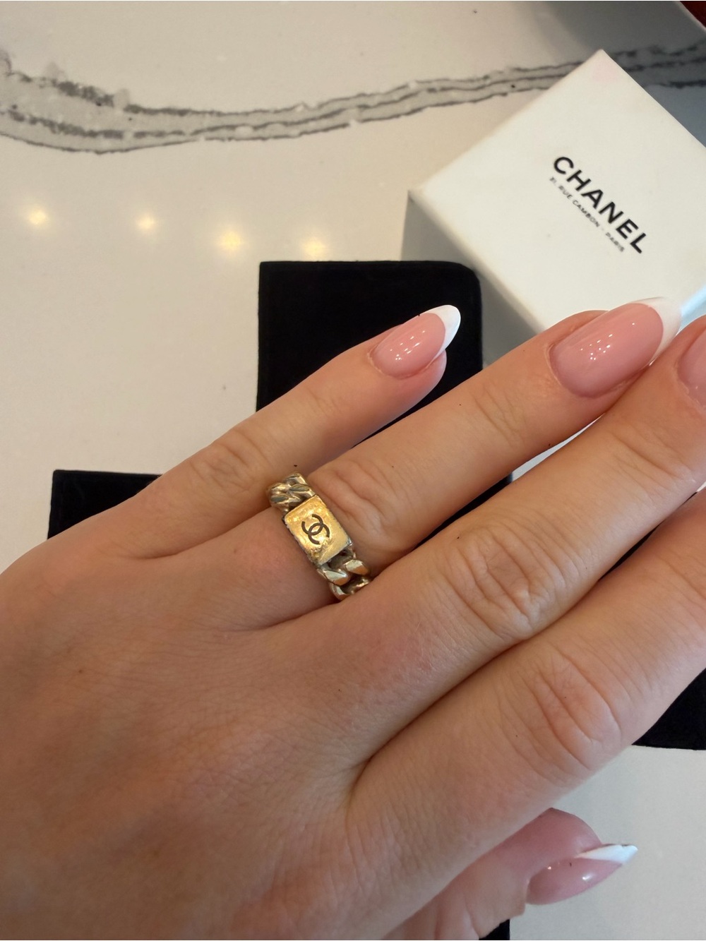 CHANEL Chunky Chain CC Signet Ring - Gold Tone